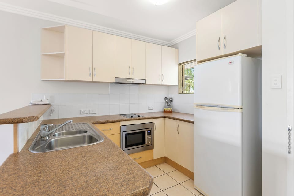 Standard Apartment, 2 Bedrooms | Private kitchen | Fridge, coffee/tea maker