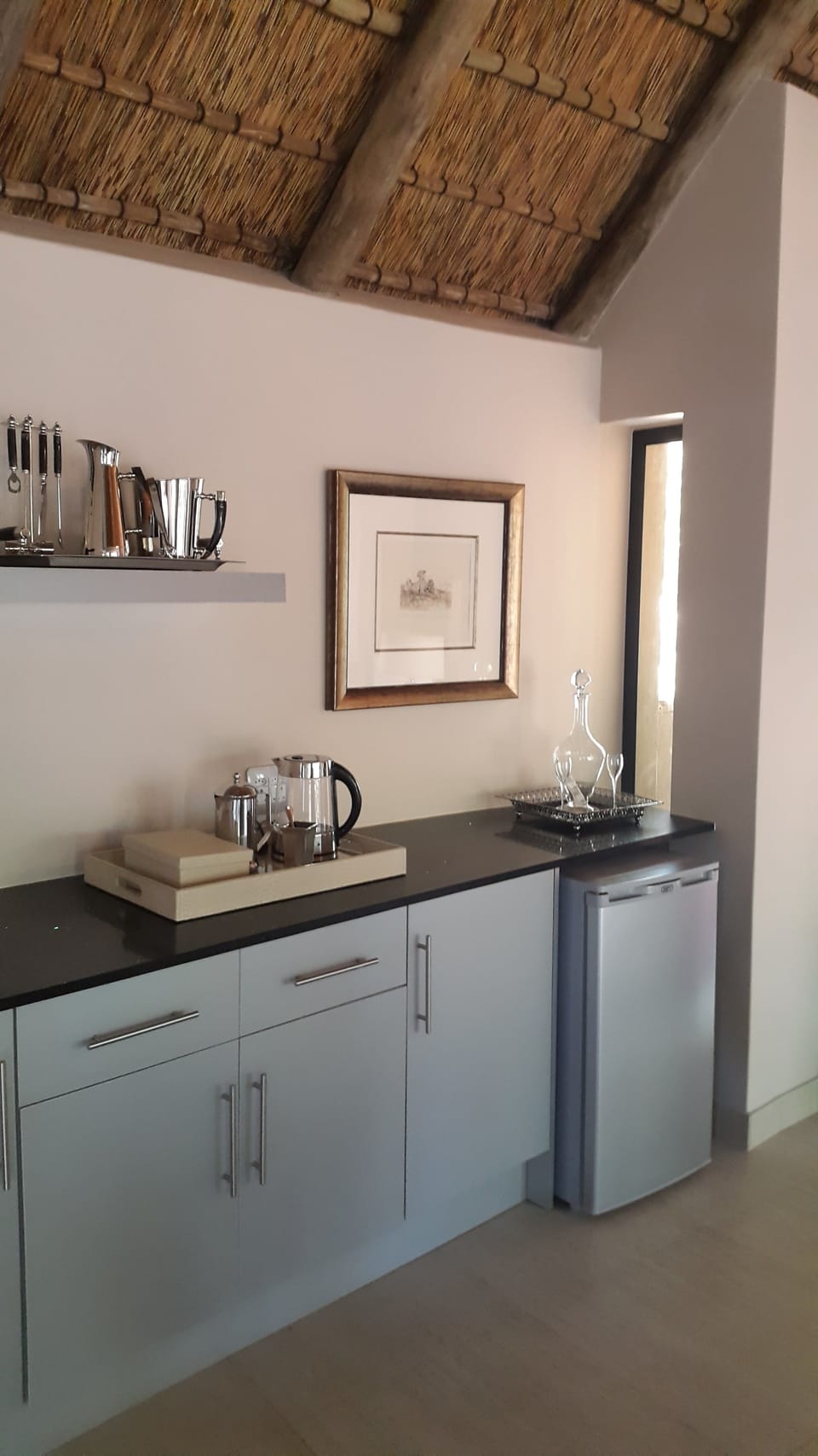 Luxury Suite | Private kitchenette | Full-size fridge, microwave, oven, stovetop