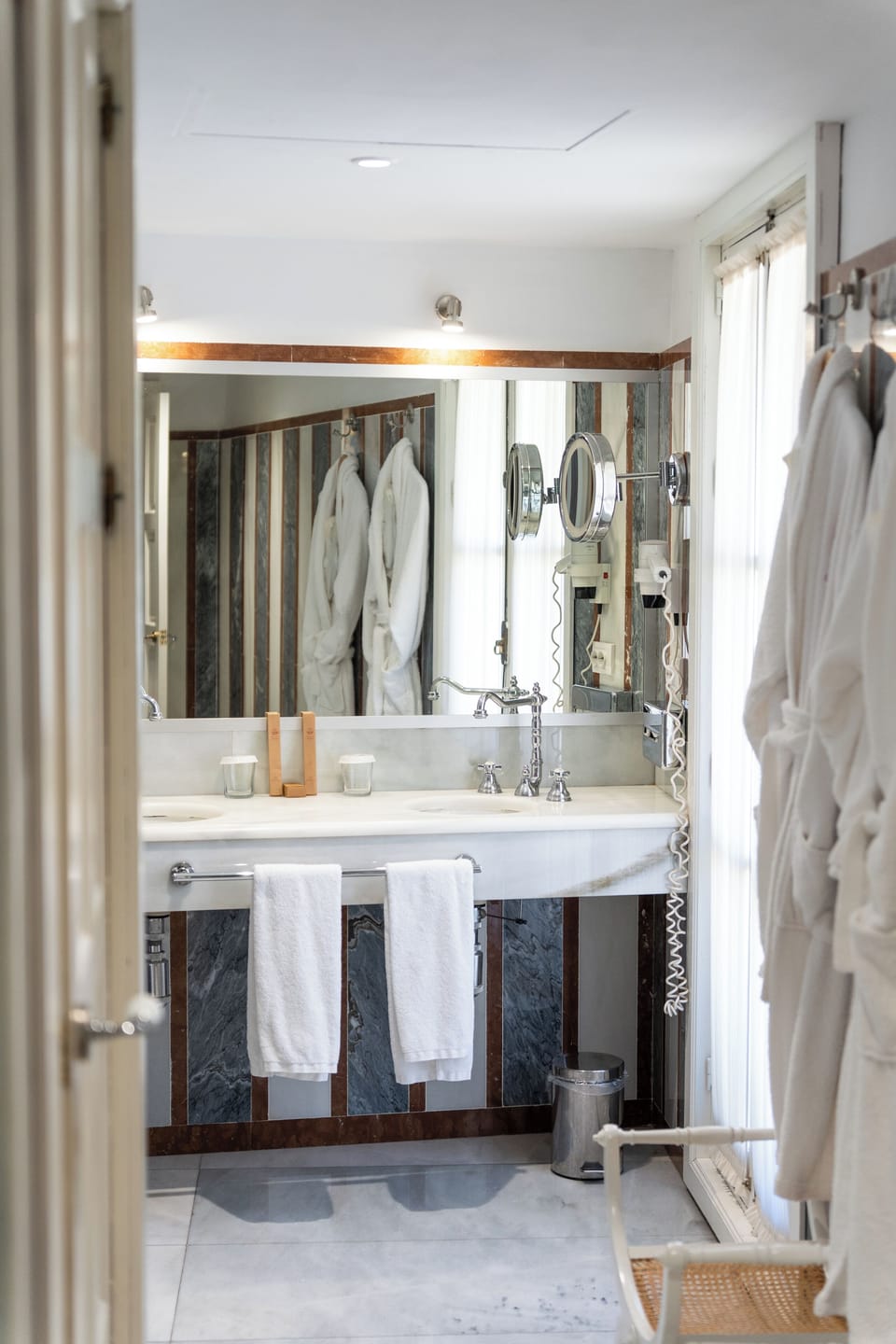 Junior Suite | Premium bedding, minibar, in-room safe, individually decorated