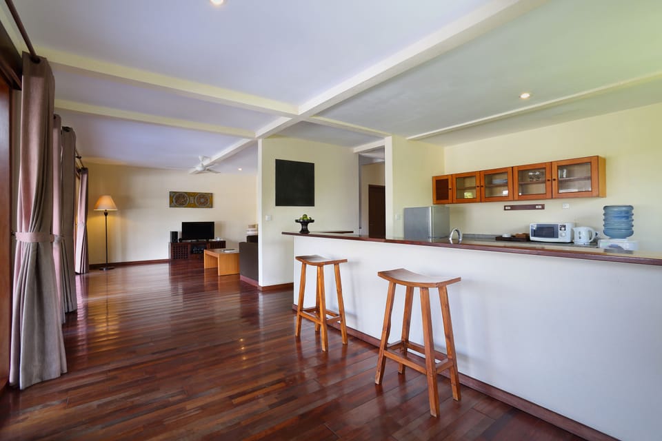 Villa, 3 Bedrooms | Living area | 32-inch LED TV with cable channels, TV