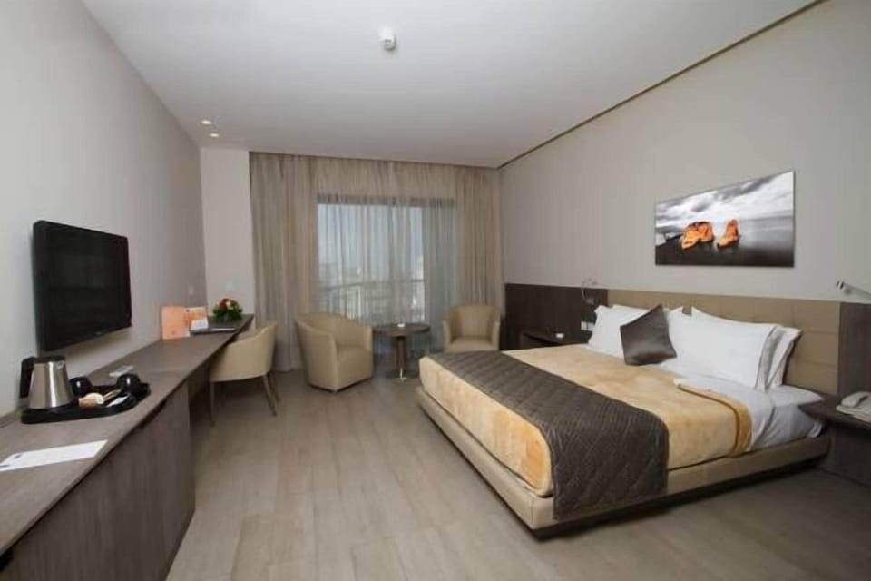 Minibar, in-room safe, desk, blackout drapes