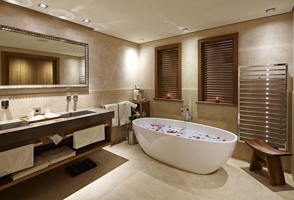 Separate tub and shower, deep soaking tub, hydromassage showerhead