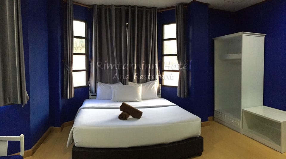 Deluxe Room | Minibar, free WiFi, bed sheets