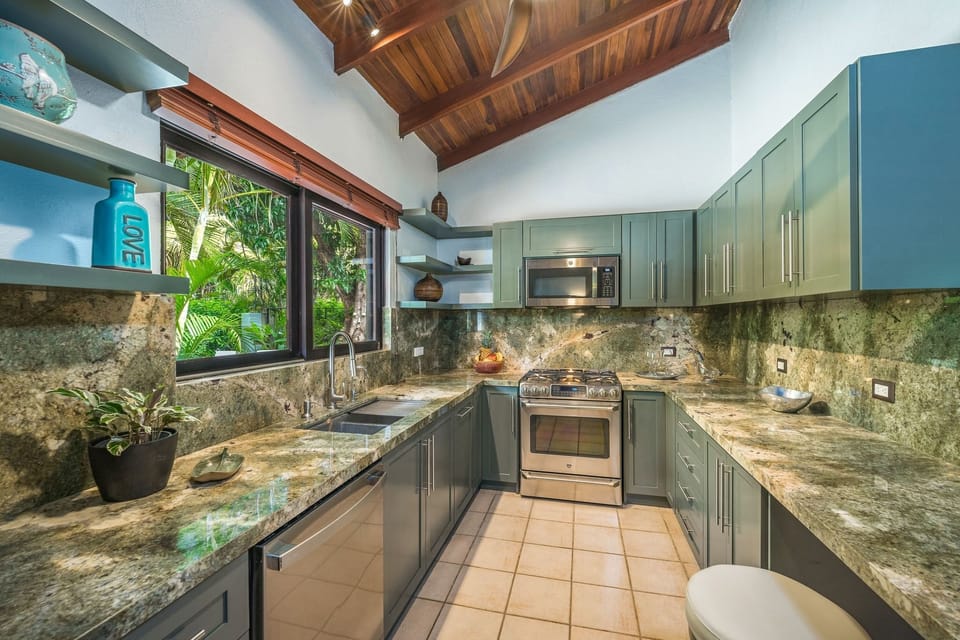Villa, 2 Bedrooms | Private kitchen | Fridge, oven, coffee/tea maker, electric kettle