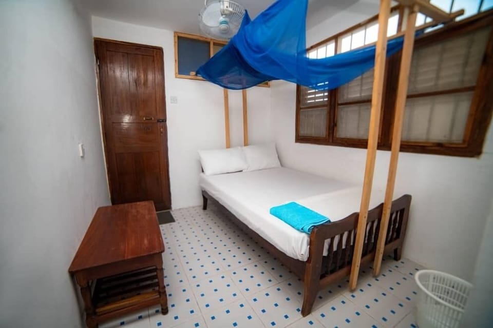 Basic Single Room | Free WiFi
