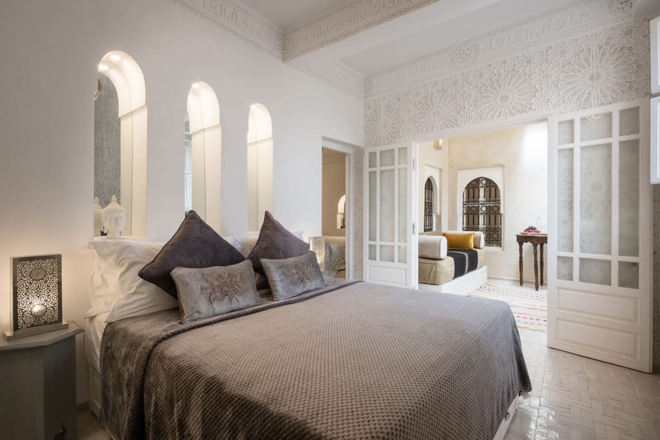 Family Suite | Hypo-allergenic bedding, minibar, in-room safe, iron/ironing board