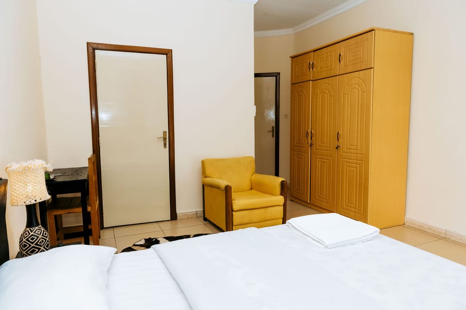 House | 3 bedrooms, premium bedding, WiFi (free), bed sheets