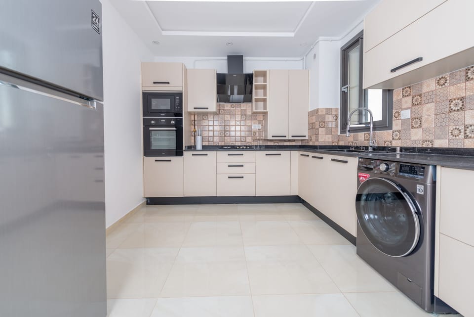 Apartment | Private kitchen | Coffee/tea maker, fridge, microwave, oven