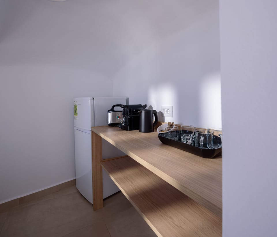 Cave Suite with Terrace | 1 bedroom, in-room safe, free WiFi