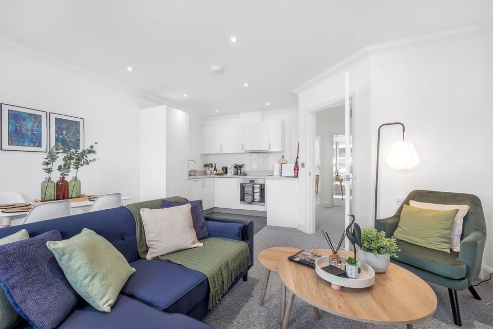 Basic Apartment | Living area