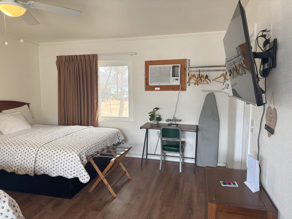 Standard Room, 2 Queen Beds | 1 bedroom, individually decorated, individually furnished