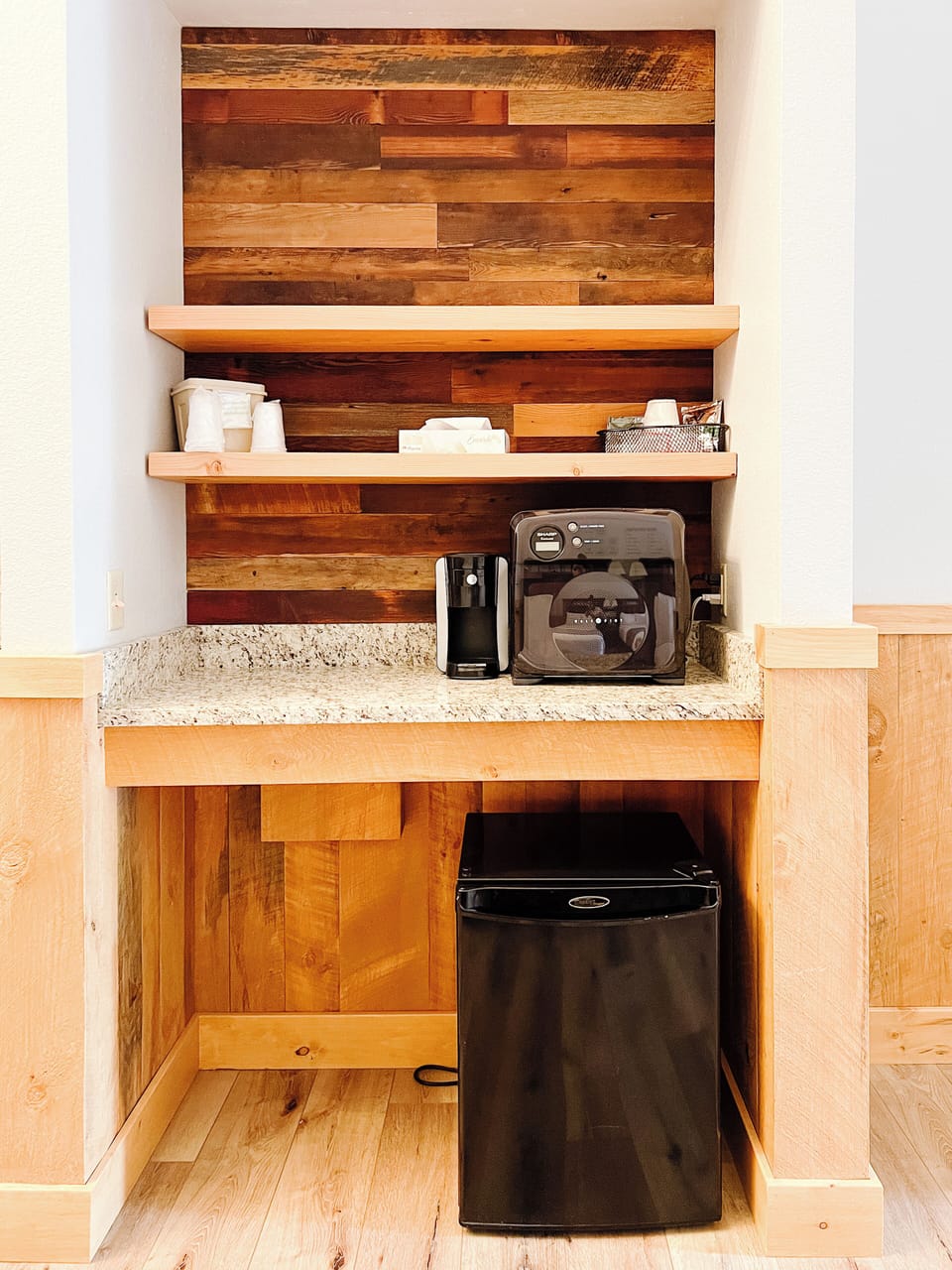 Standard Double Room | Pillowtop beds, desk, blackout drapes, iron/ironing board