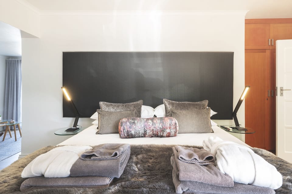 Double or Twin Room (7) | Premium bedding, down comforters, minibar, in-room safe