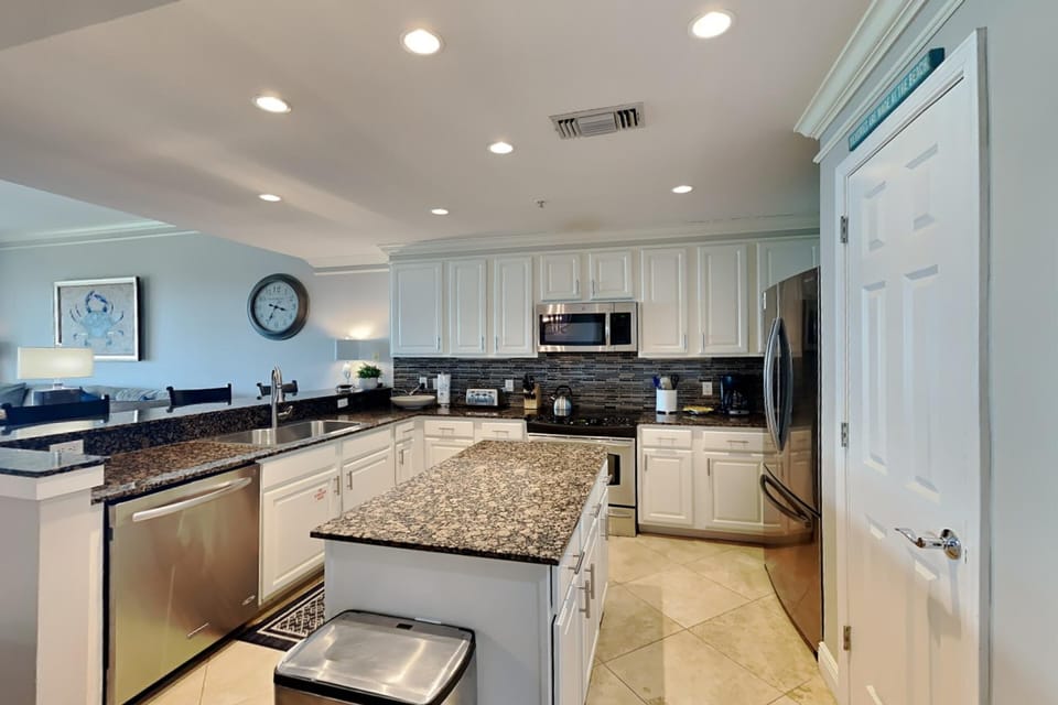 Condo, Multiple Beds, Balcony, Ocean View (#401 - No Pets Allowed) | Private kitchen | Fridge, microwave, oven, stovetop