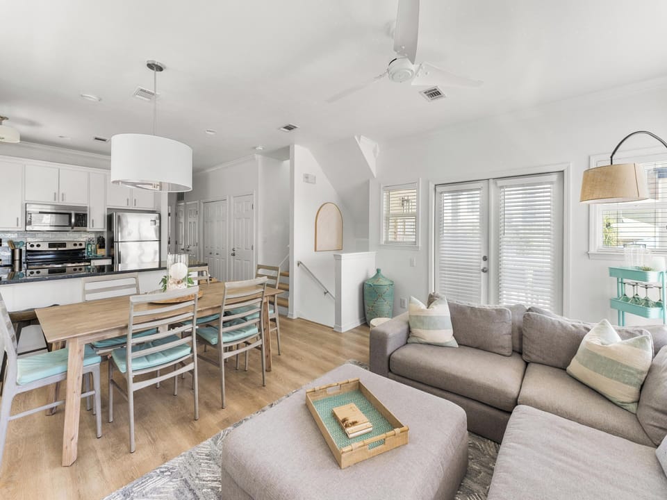 House, Multiple Beds, Patio | Living area | TV