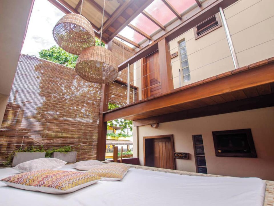 Family Room | Living area | 42-inch flat-screen TV with digital channels, TV