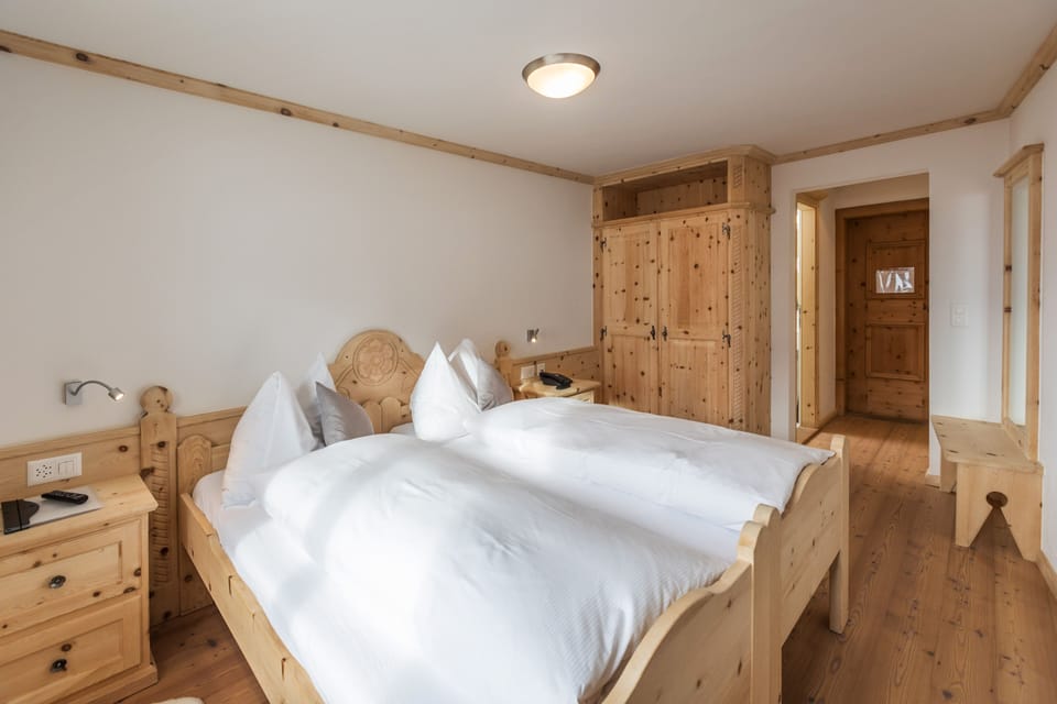 Basic Double Room | Free WiFi, bed sheets