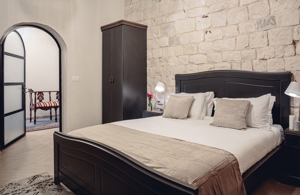 Deluxe Queen Room | Individually furnished, desk, laptop workspace, free WiFi
