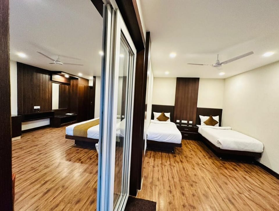 Luxury Room | Free WiFi