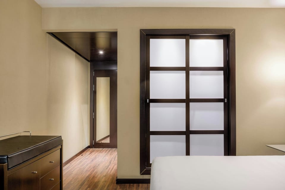 Minibar, in-room safe, desk, free cribs/infant beds