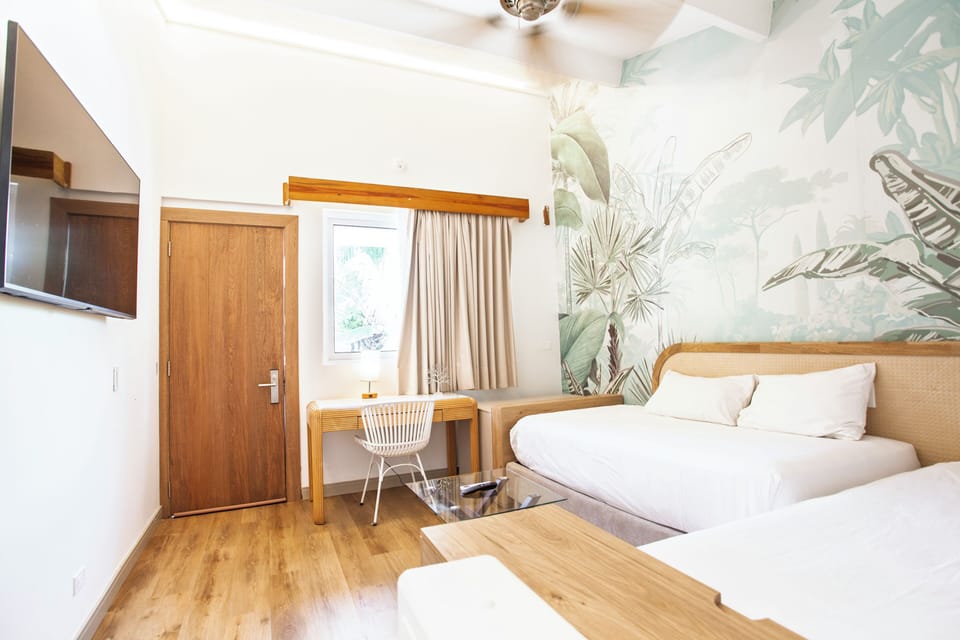 Executive Suite, 2 Bedrooms, Private Bathroom | Pillowtop beds, in-room safe, desk, laptop workspace