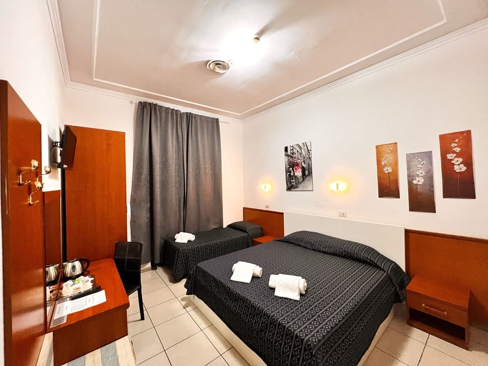Standard Triple Room | Egyptian cotton sheets, premium bedding, memory foam beds, desk