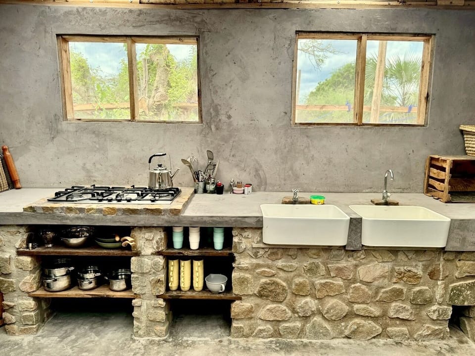Economy Suite | Shared kitchen | Highchair