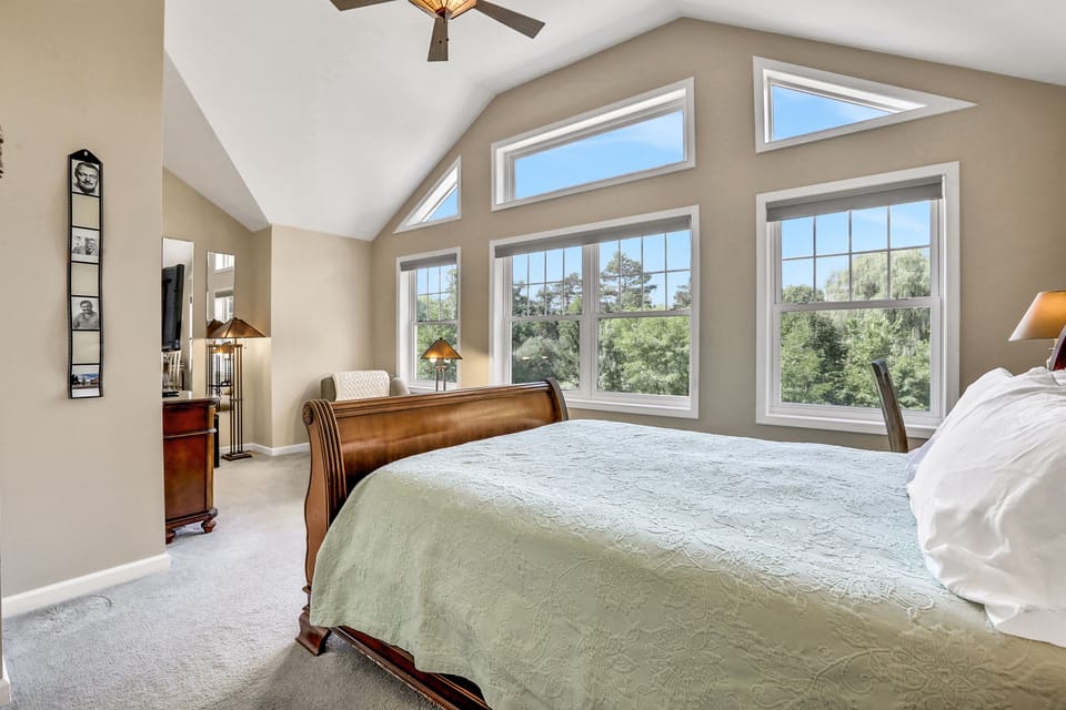 #4-Dream Catcher Suite | Desk, iron/ironing board, WiFi (free), individually decorated