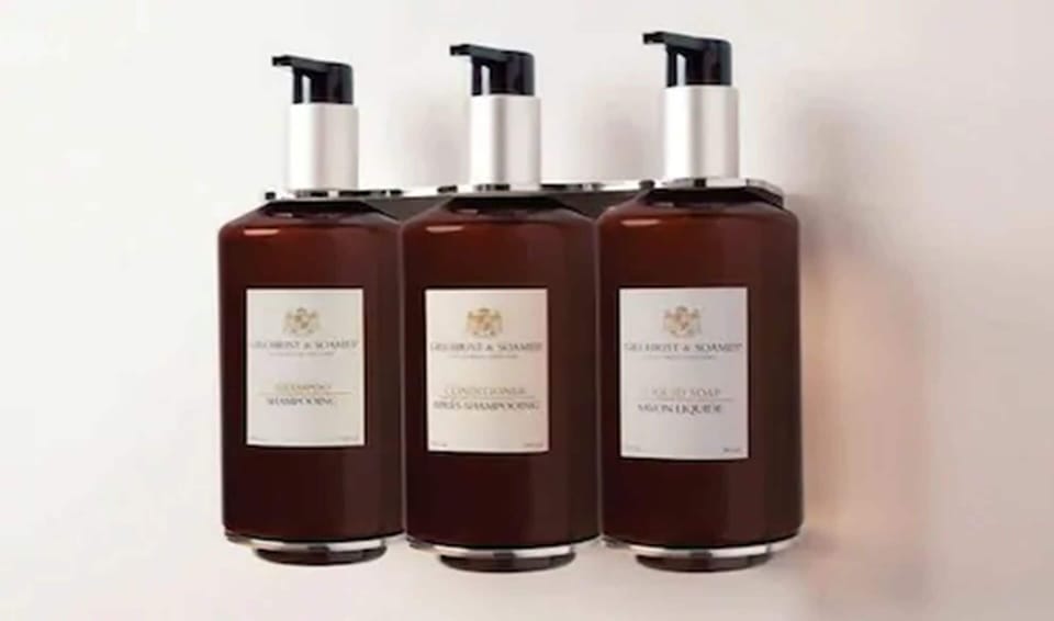 Separate tub and shower, eco-friendly toiletries, hair dryer, towels