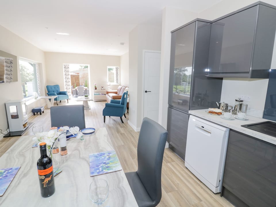 Fridge, dishwasher, electric kettle, toaster