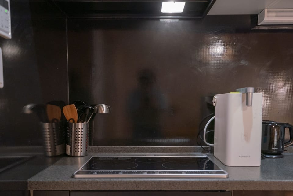 Superior Villa | Private kitchen | Fridge, microwave, stovetop, electric kettle