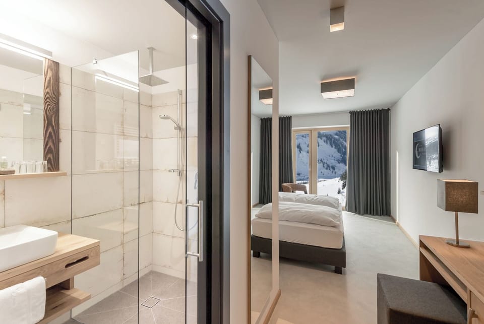 Panoramic Room | Minibar, desk, soundproofing, free WiFi