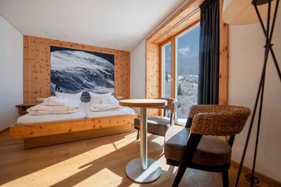 Minibar, desk, soundproofing, free WiFi