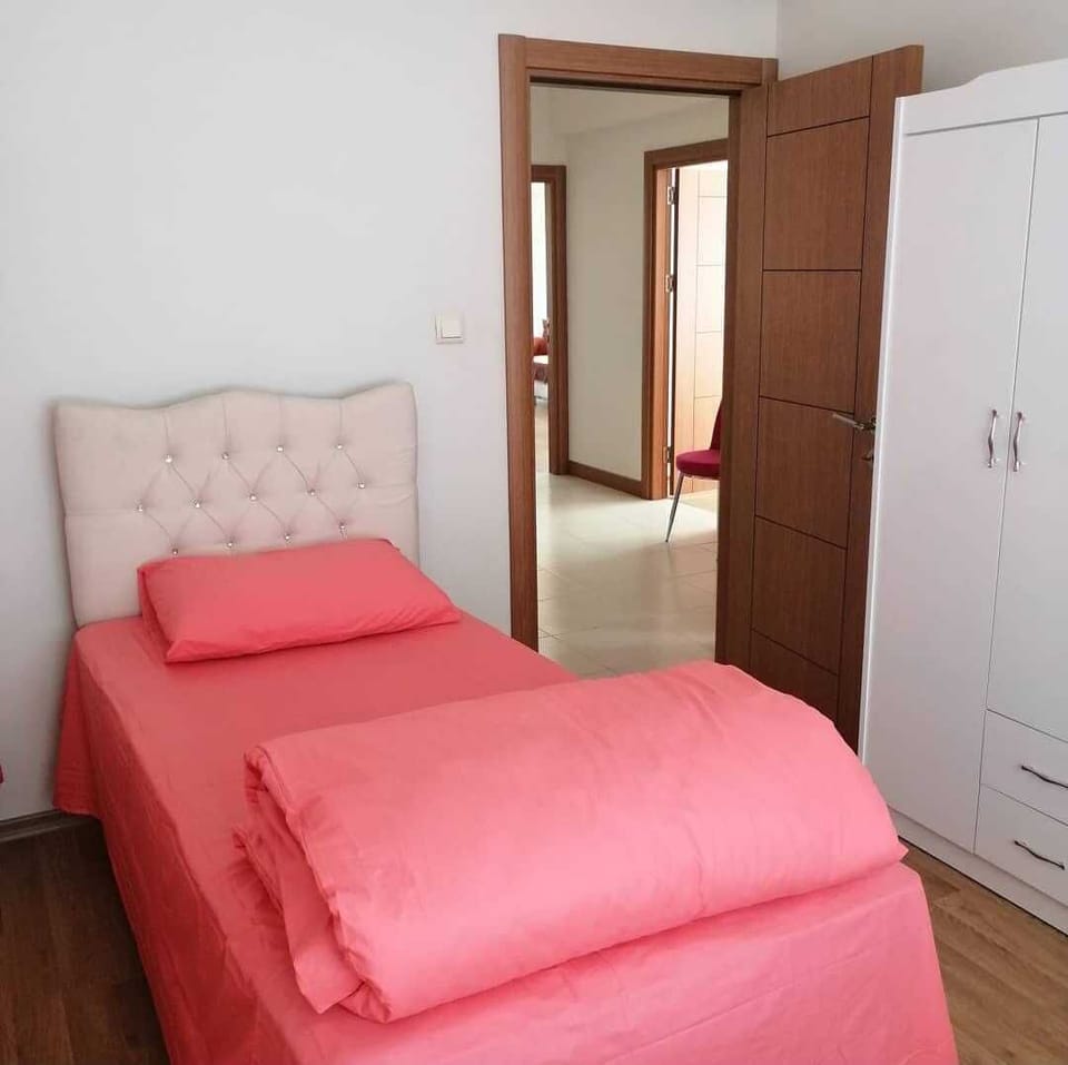 Superior Apartment | 3 bedrooms, iron/ironing board (on request), WiFi (free)