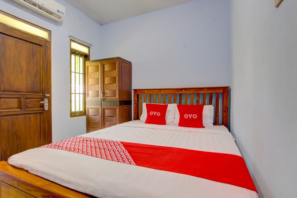 Economy Double Room | Laptop workspace, free WiFi, bed sheets