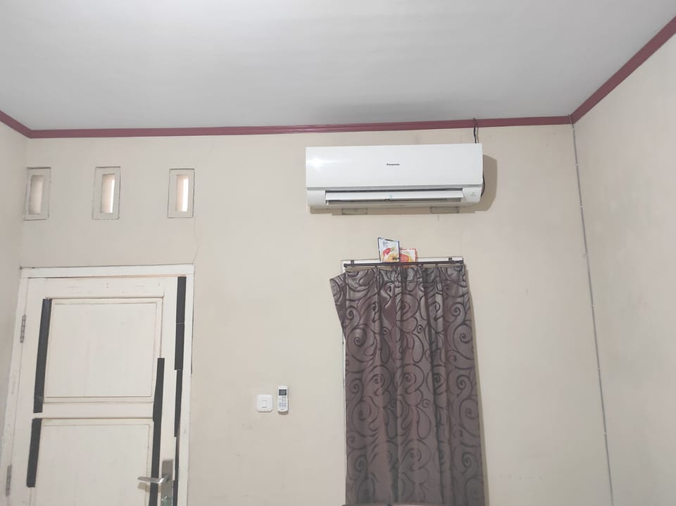 Standard Double Room | Laptop workspace, WiFi (free), bed sheets
