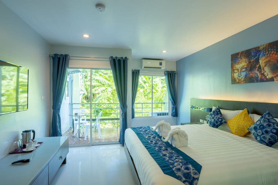 Premium Room, 1 King Bed, Non Smoking, Garden View | Premium bedding, in-room safe, desk, laptop workspace