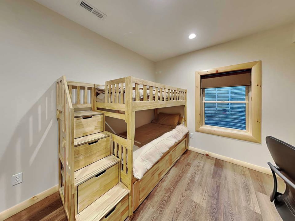 Moon and Stars by Taylor Made Deep Creek Cottage in Garrett County