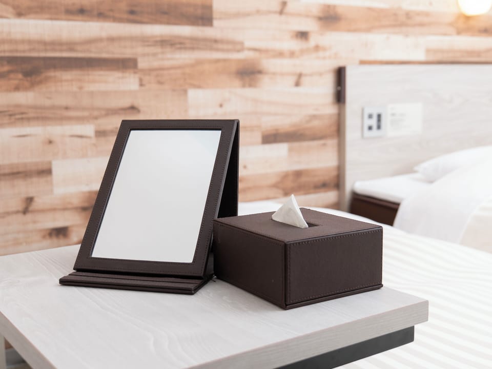 Minibar, free WiFi, bed sheets