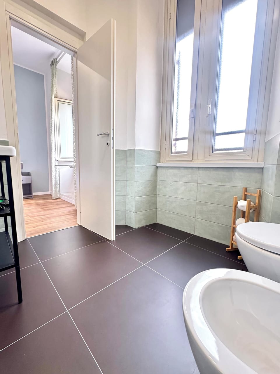 Standard Room | Bathroom | Shower, free toiletries, hair dryer, bidet