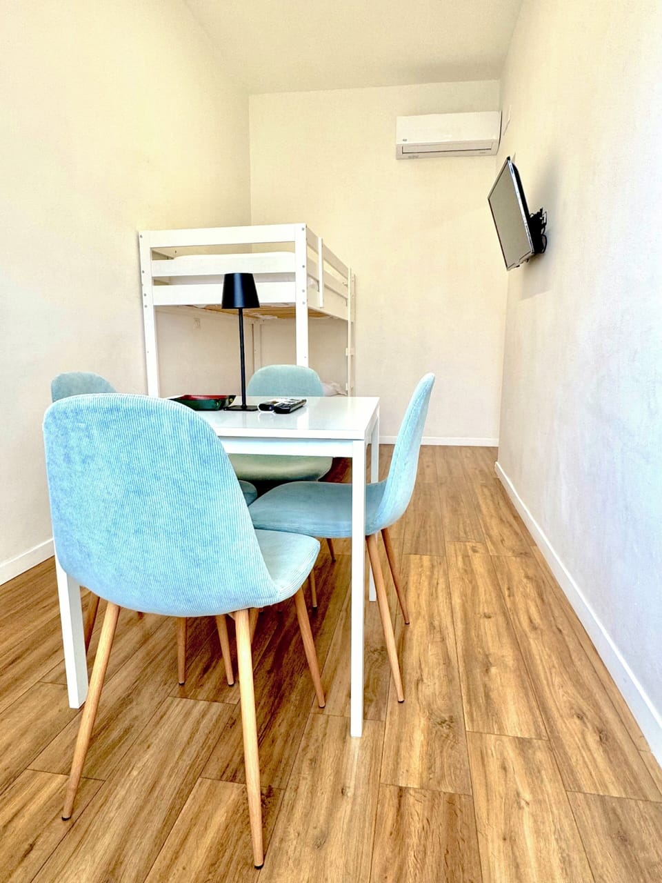 Family Suite, Non Smoking (2) | 1 bedroom, hypo-allergenic bedding available, down comforters