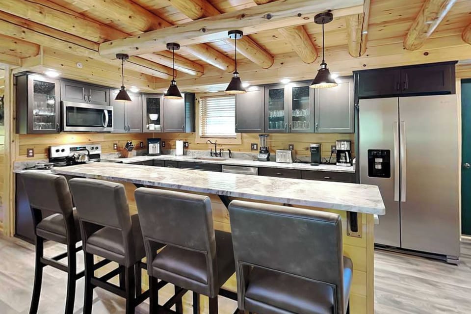 Alpine Valley by Taylor Made Deep Creek Cottage in Deep Creek Lake