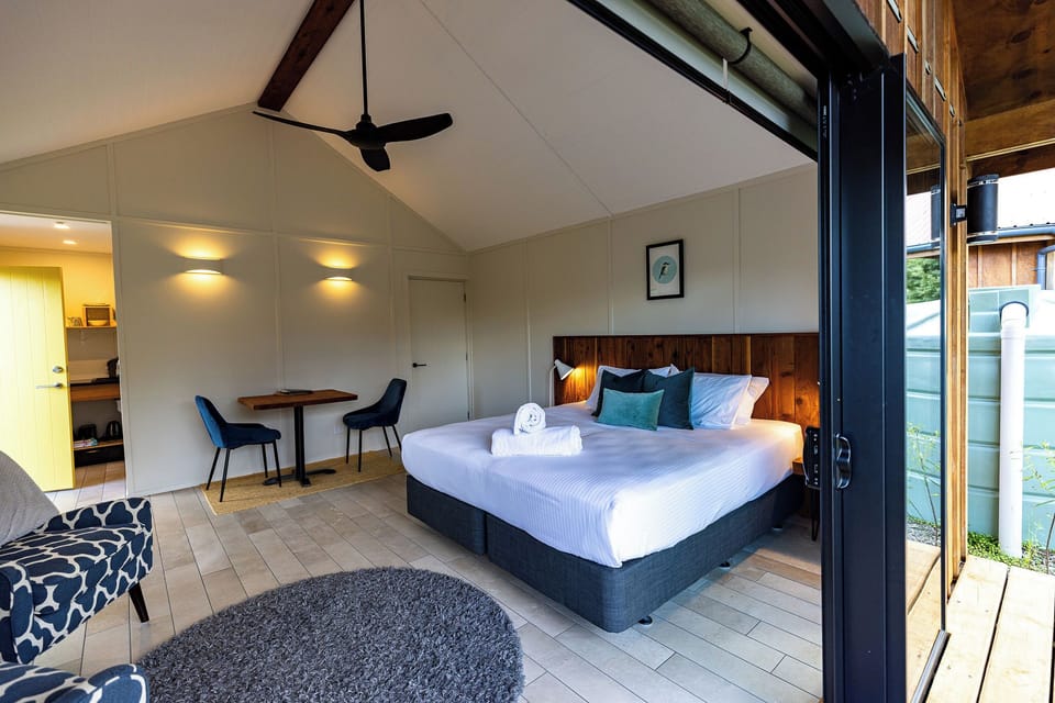 Deluxe Studio, Balcony, Garden View | Blackout drapes, soundproofing, free WiFi