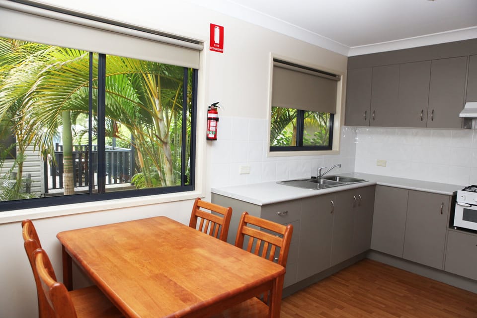Deluxe Cabin | In-room dining