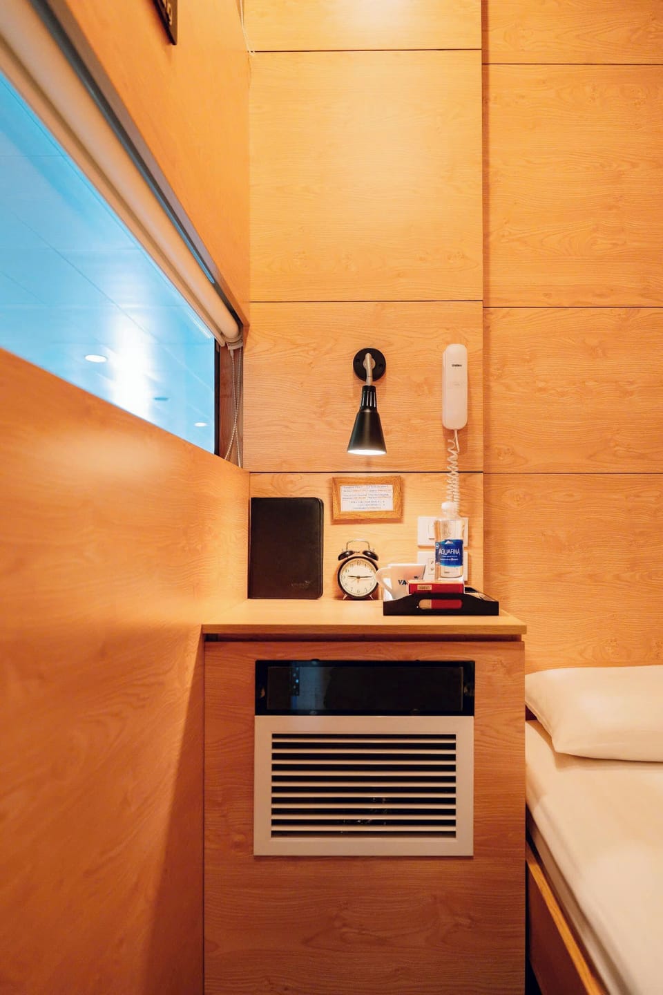 Basic Single Room | Hypo-allergenic bedding, free minibar, desk, laptop workspace