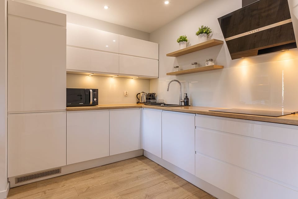 Comfort Apartment | Private kitchenette | Mini-fridge, stovetop, espresso maker, coffee/tea maker