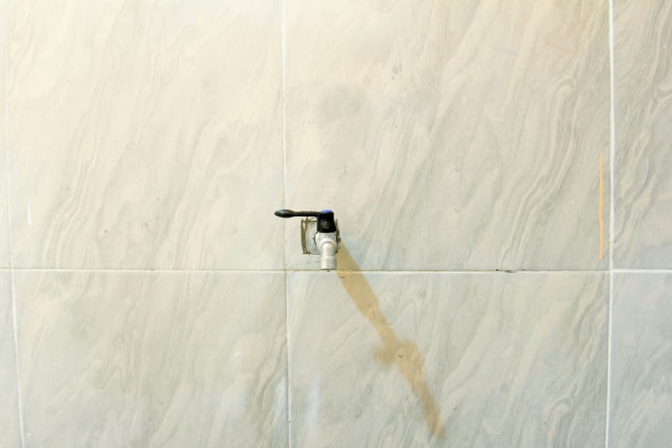 Deluxe Double Room | Bathroom | Shower, towels