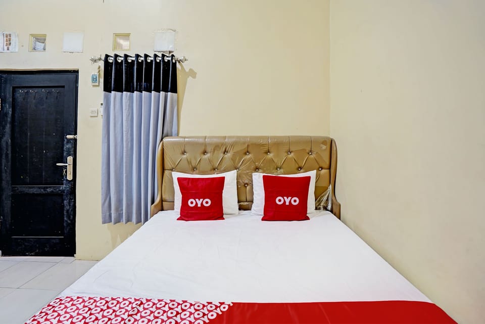Standard Double Room | Desk, laptop workspace, free WiFi, bed sheets