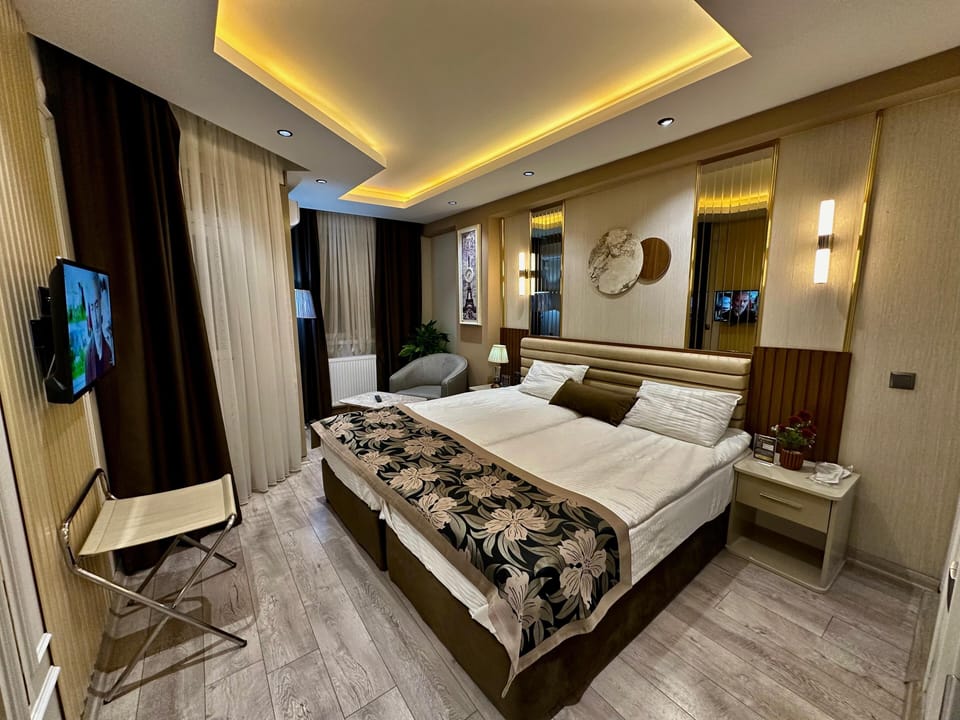 Classic Room | Desk, laptop workspace, free WiFi, bed sheets