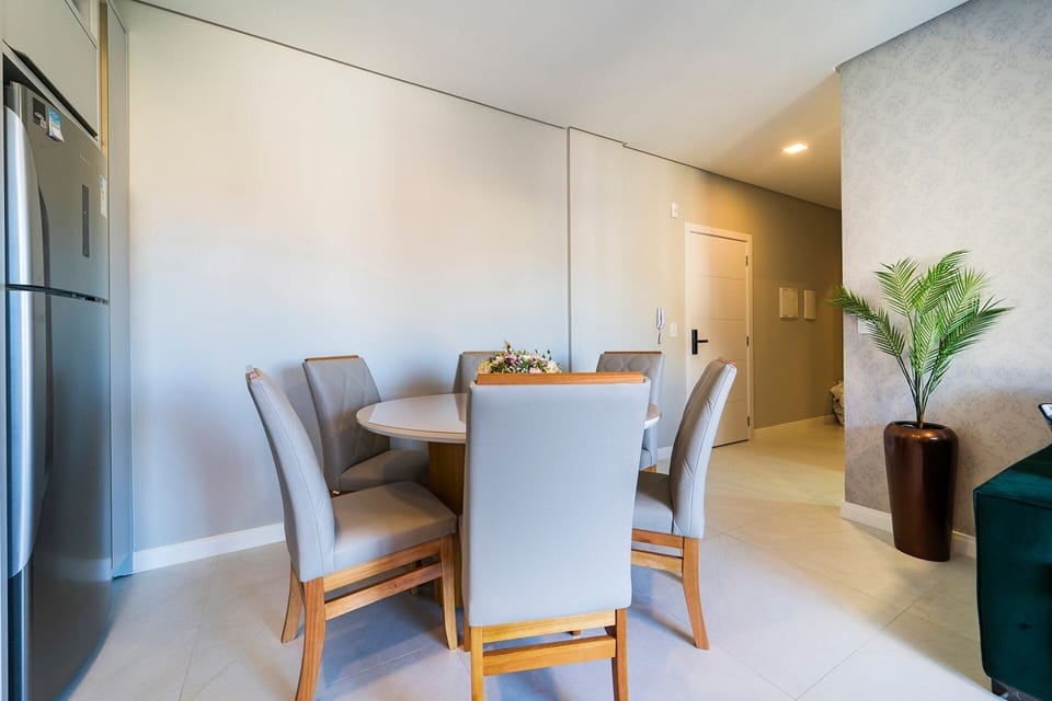 Apartment | Dining